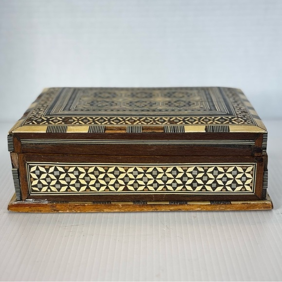 Middle Eastern Moroccan Moorish Inlaid Wooden Trinket Jewelry Box Side Hinge - Picture 4 of 16